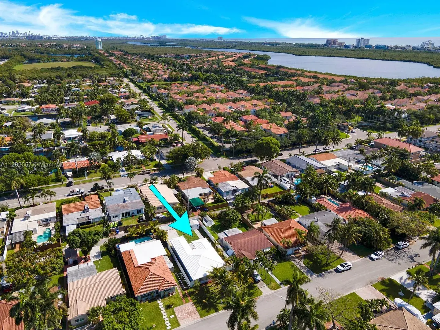 1139 Lincoln St, Hollywood FL 33019