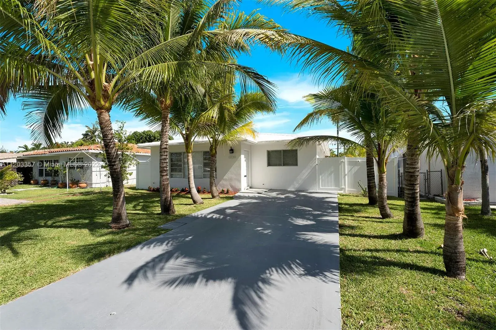 1139 Lincoln St, Hollywood FL 33019