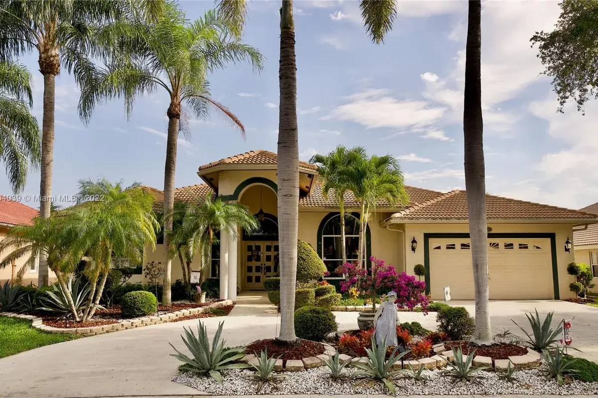 8489 NW 43rd Ct, Coral Springs FL 33065