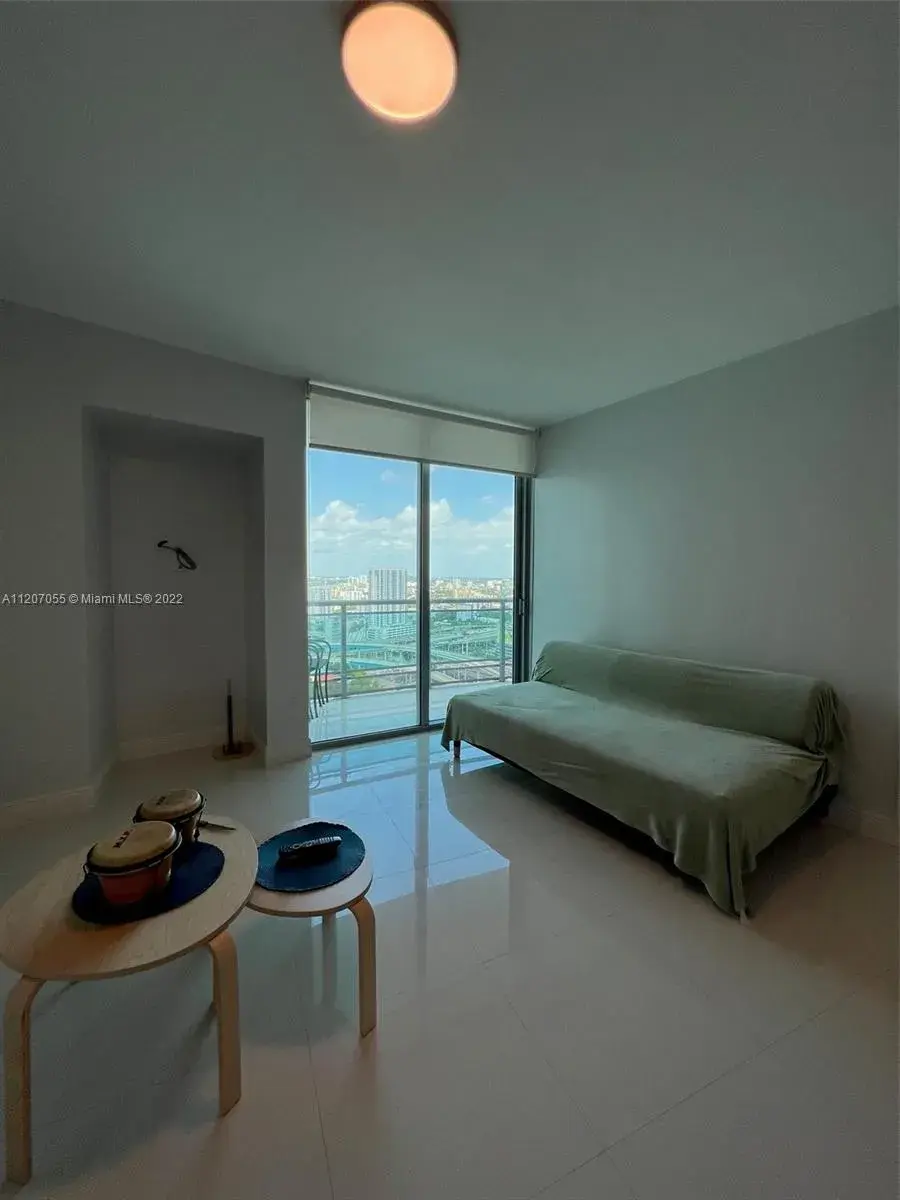 1 bedroom 1 bath Residential for sale at 350 S Miami Ave # 3515, Miami FL 33130