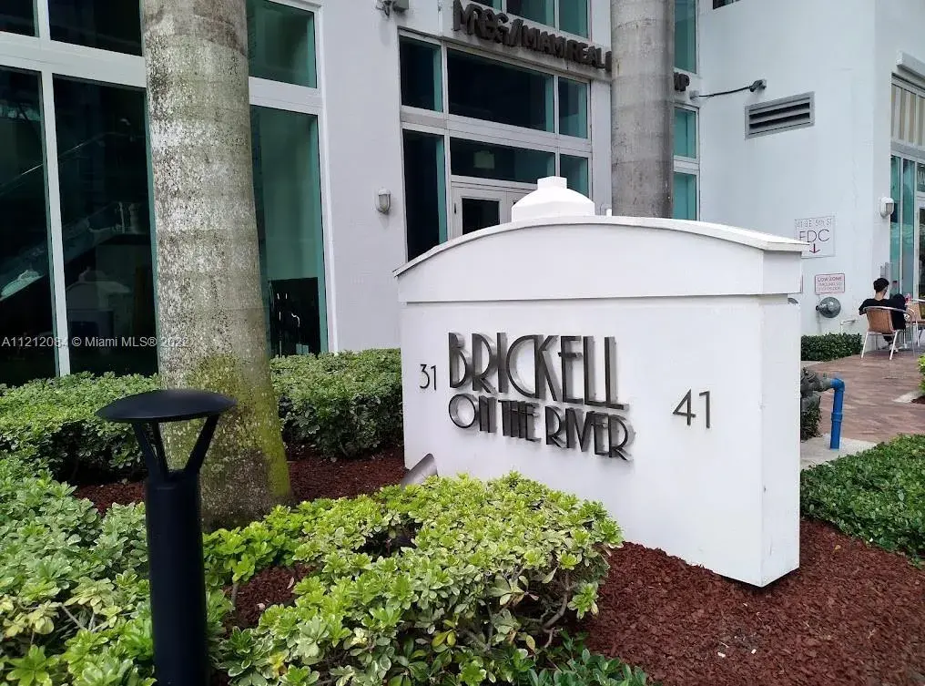 41 SE 5th St # 501, Miami FL 33131
