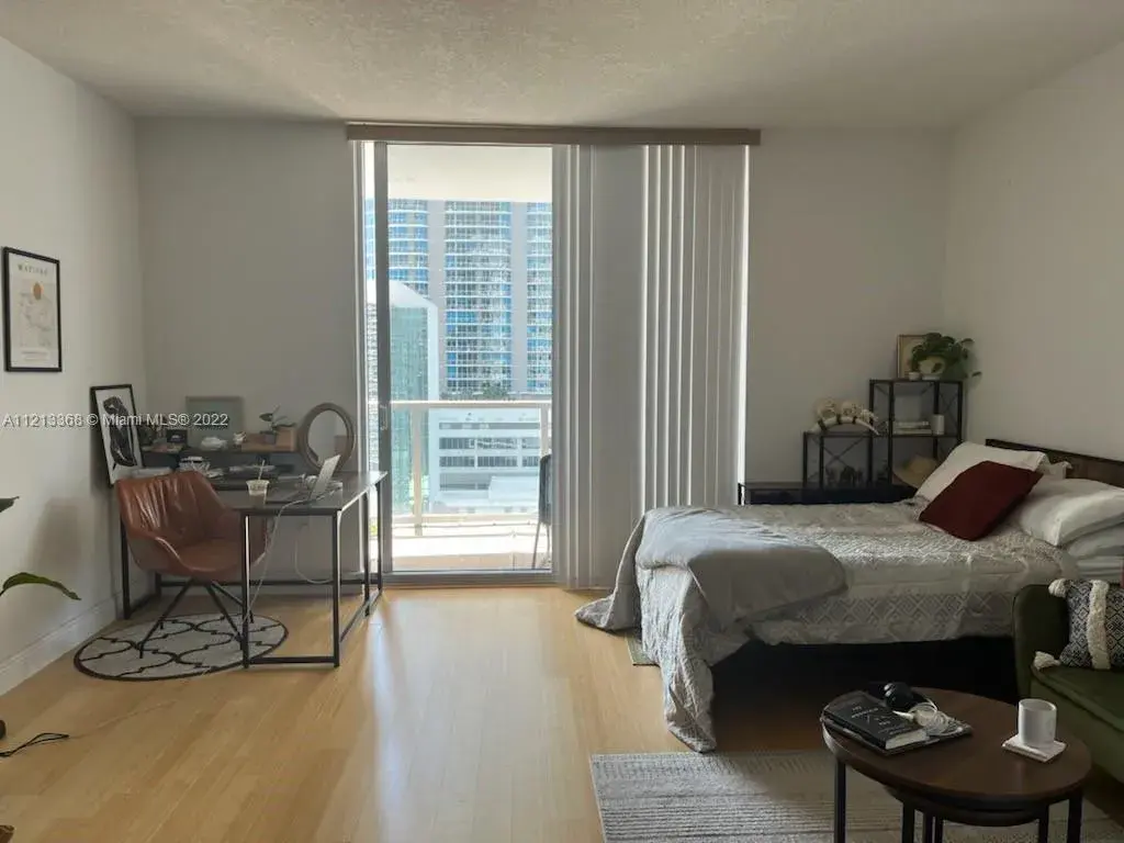 1050 Brickell Ave # 2106, Miami FL 33131
