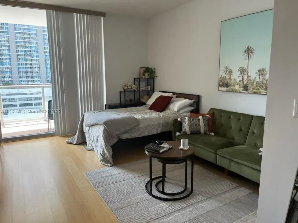 1050 Brickell Ave # 2106, Miami FL 33131