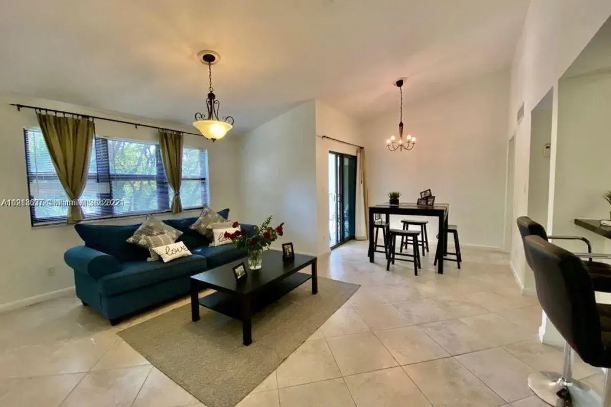 520 S Park Rd # 12, Hollywood FL 33021
