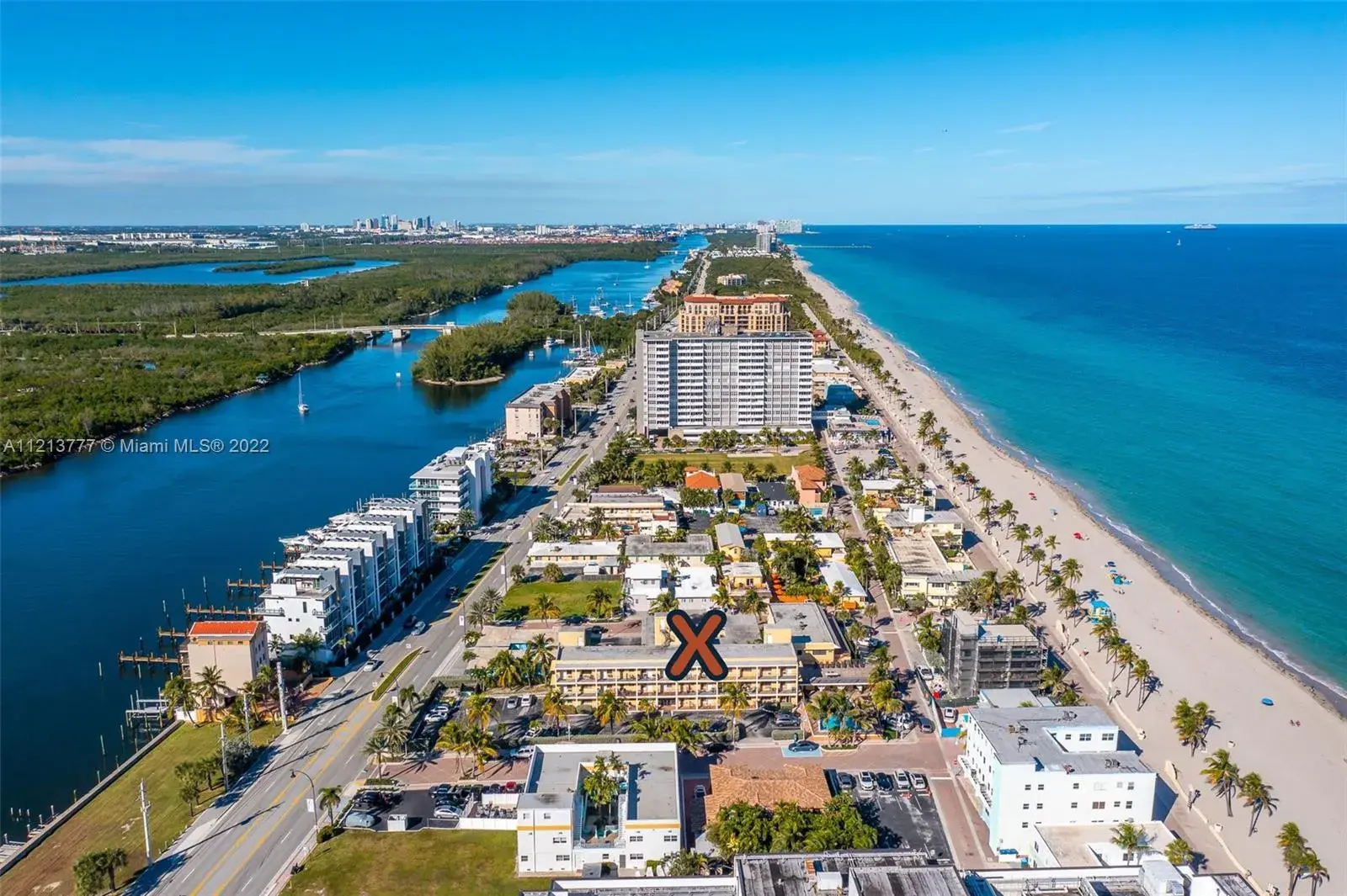 1 bedroom 1 bath Residential for sale at 321 Wilson St # A203, Hollywood FL 33019