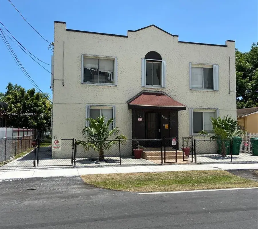 1376 NW 35th St, Miami FL 33142