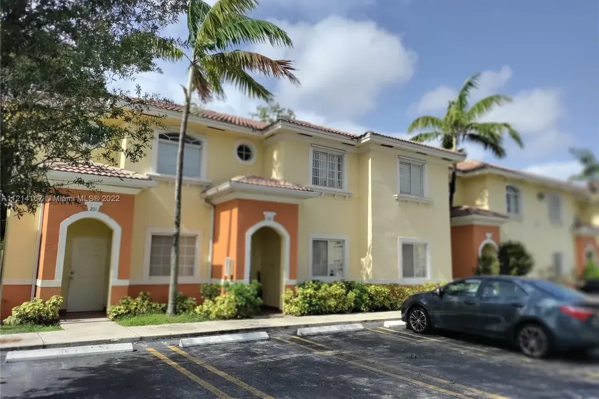 7180 NW 174th Ter # 201, Hialeah FL 33015