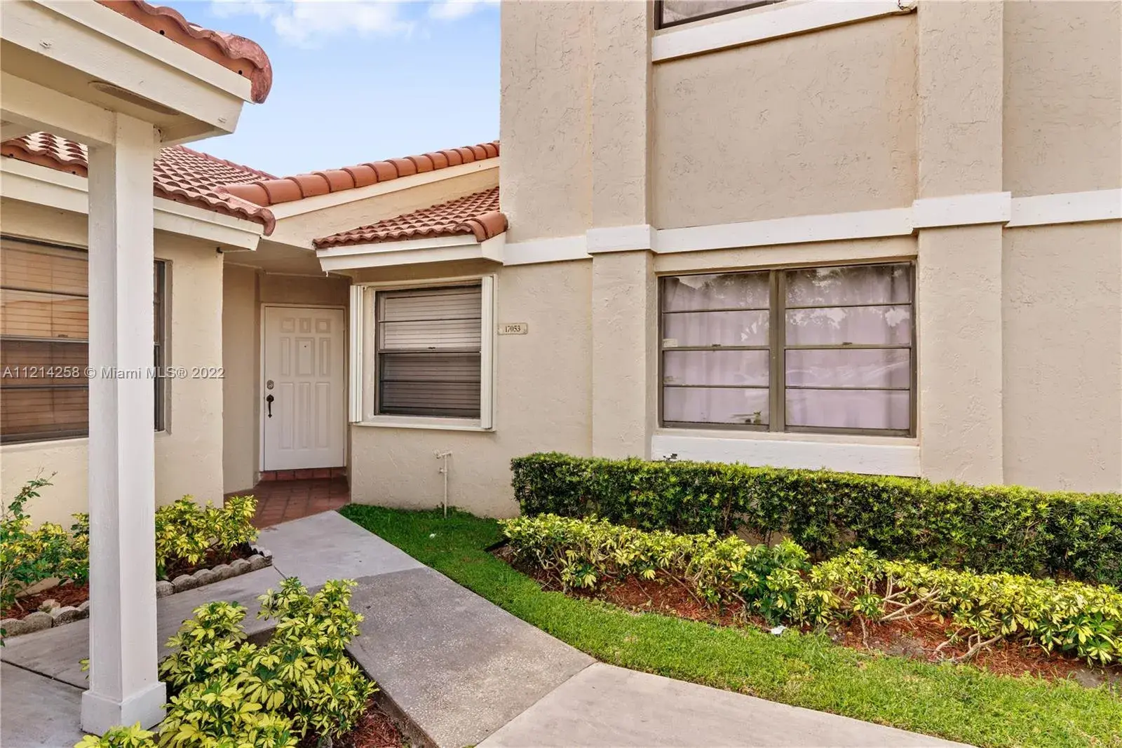 2 bedroom 2 bath Residential for sale at 17053 NW 60th Pl # 17053, Hialeah FL 33015