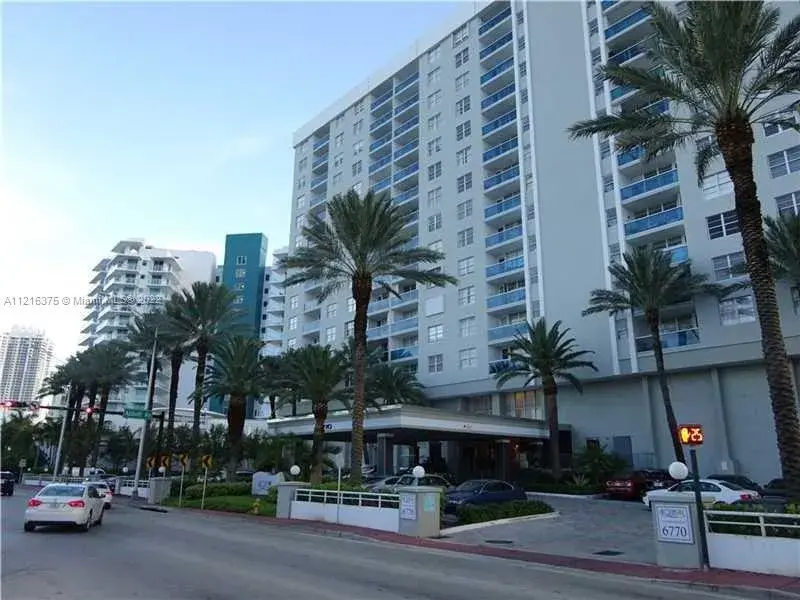 1 bedroom 1 bath Residential for sale at 6770 Indian Creek Dr # 7K, Miami Beach FL 33141