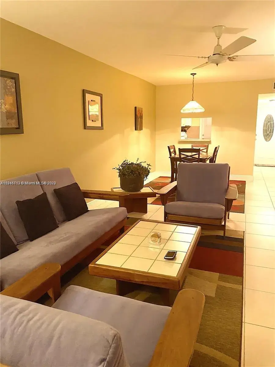 2097 S Ocean Dr # 305, Hallandale Beach FL 33009