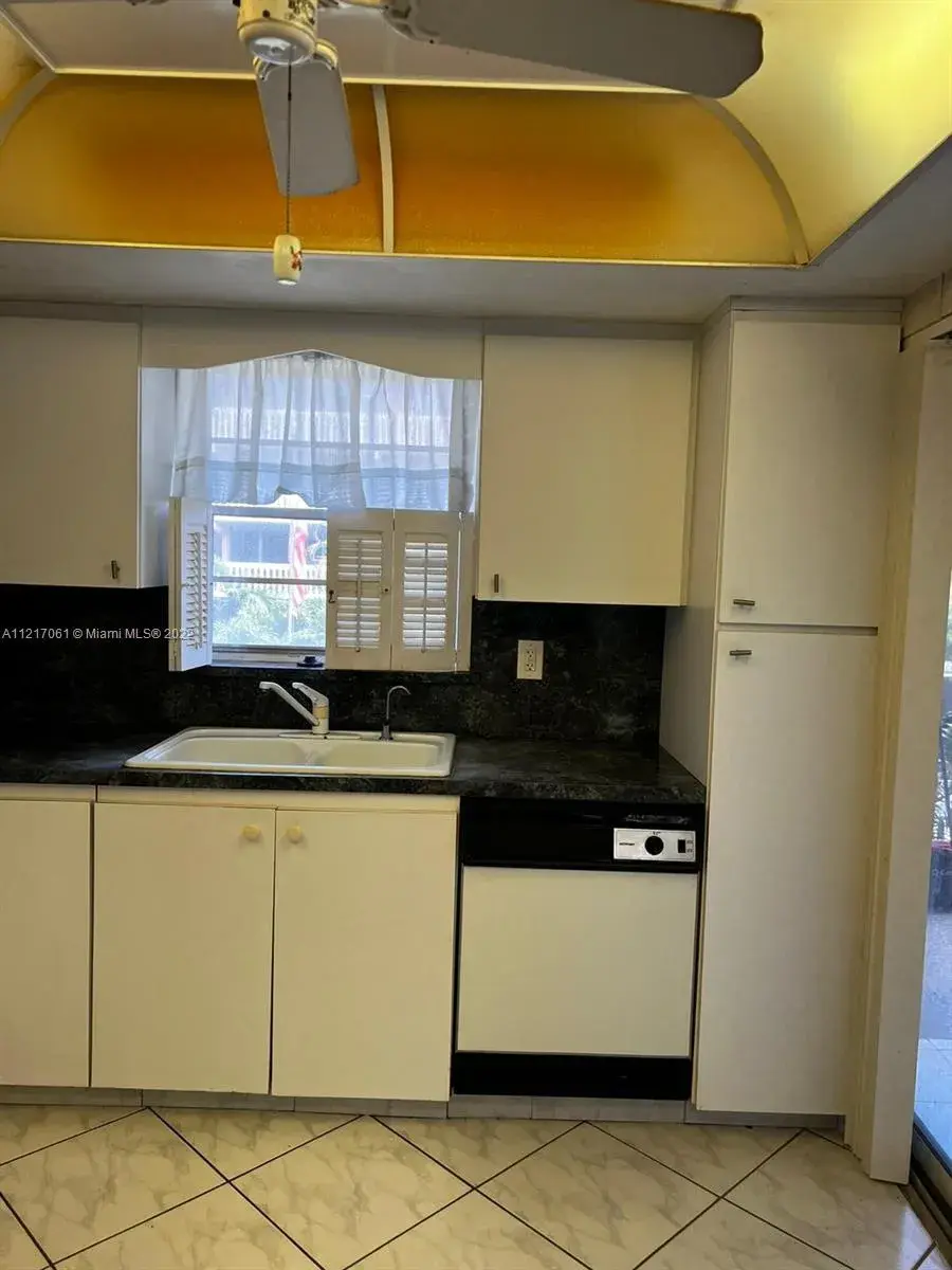 200 NE 12th Ave # 5C, Hallandale Beach FL 33009