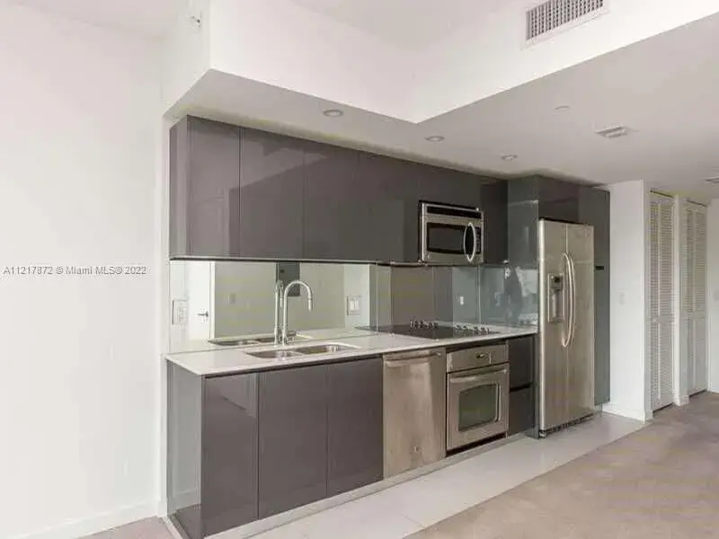 1 bath Residential for sale at 31 SE 6th St # 1905, Miami FL 33131