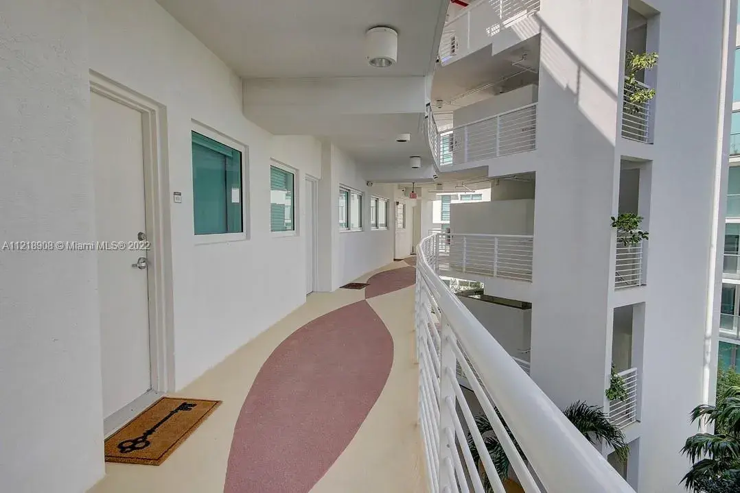 6580 Indian Creek Dr # 406, Miami Beach FL 33141