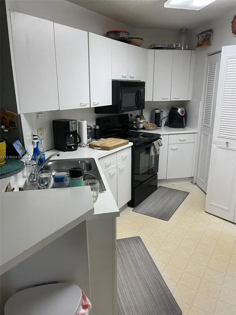 6280 NW 186th St # 304, Hialeah FL 33015