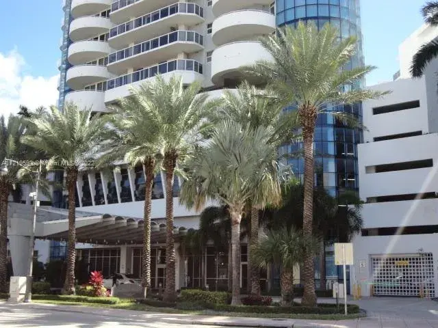 6301 Collins Ave # 2208, Miami Beach FL 33141