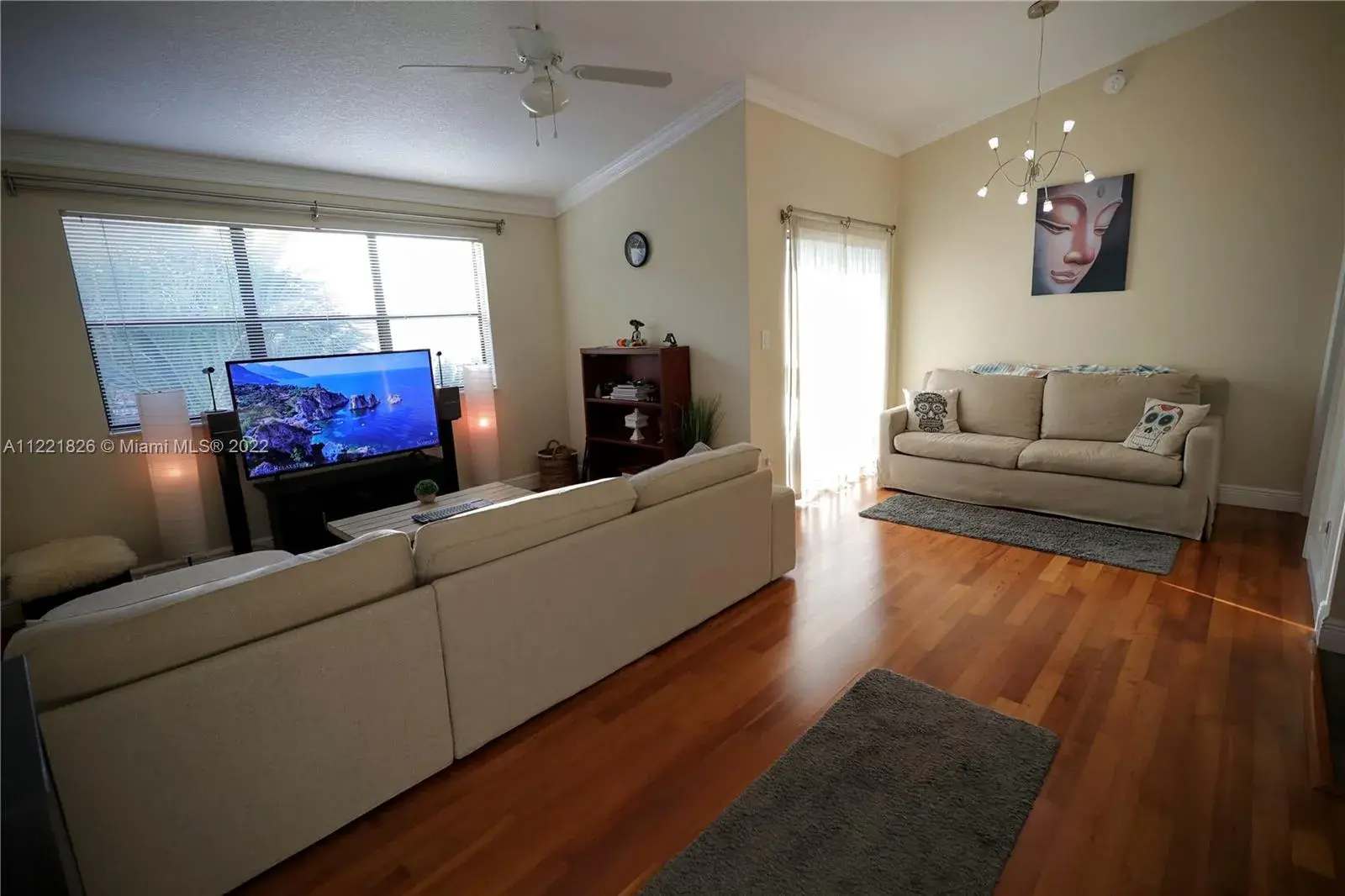 1 bedroom 1 bath Residential Lease for rent at 550 S PARK RD # 8, Hollywood FL 33021