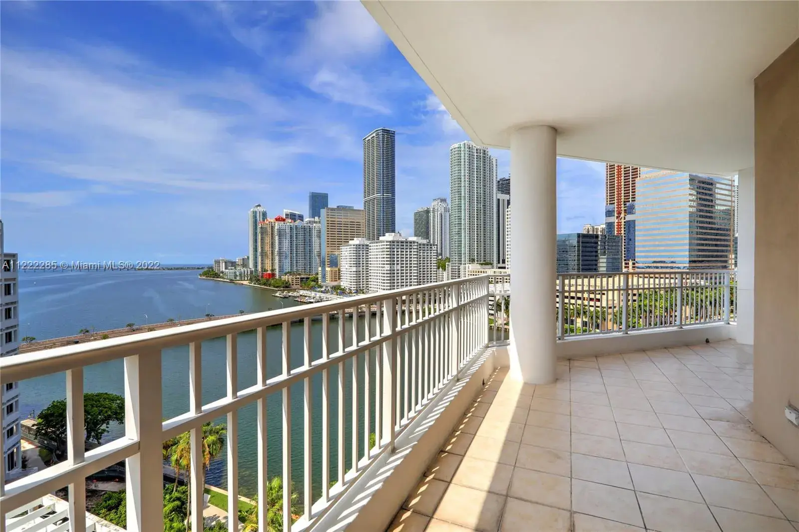 3 bedroom 2 bath Residential Lease for rent at 701 Brickell Key Blvd # 1412, Miami FL 33131