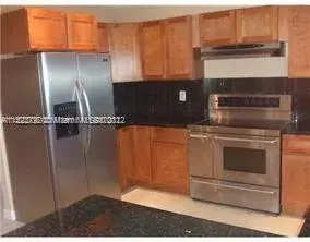 1 bedroom 1 bath Residential for sale at 2200 Taylor St # 101, Hollywood FL 33020