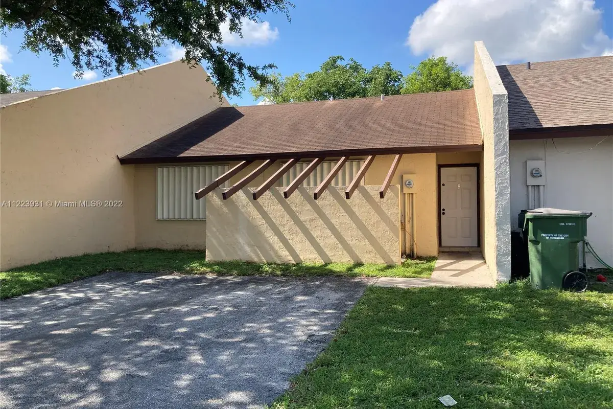 1342 Sandpiper Blvd, Homestead FL 33035