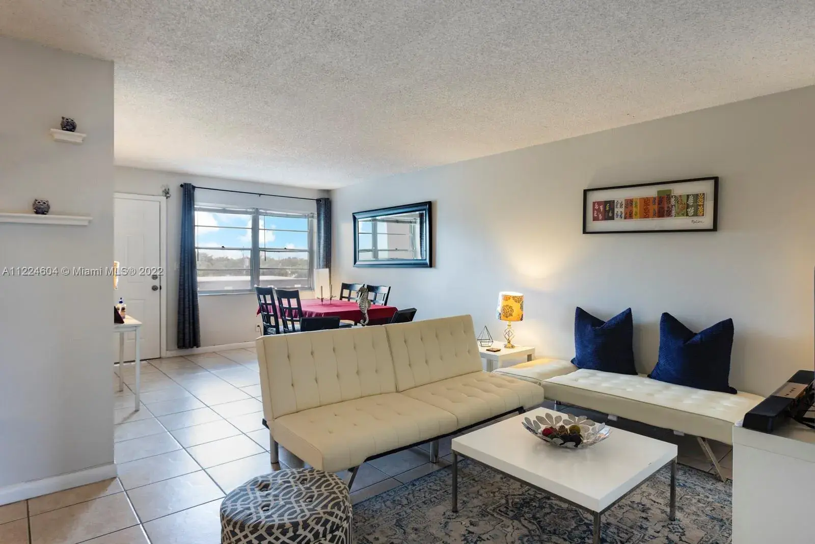1 bedroom 1 bath Residential Lease for rent at 7620 Carlyle Ave # 404, Miami Beach FL 33141