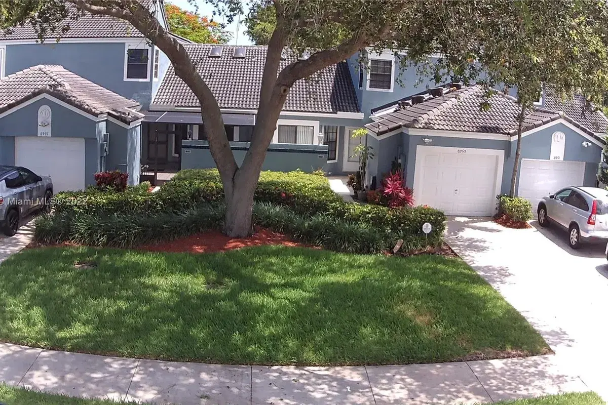 8353 Waterford Ave, Tamarac FL 33321