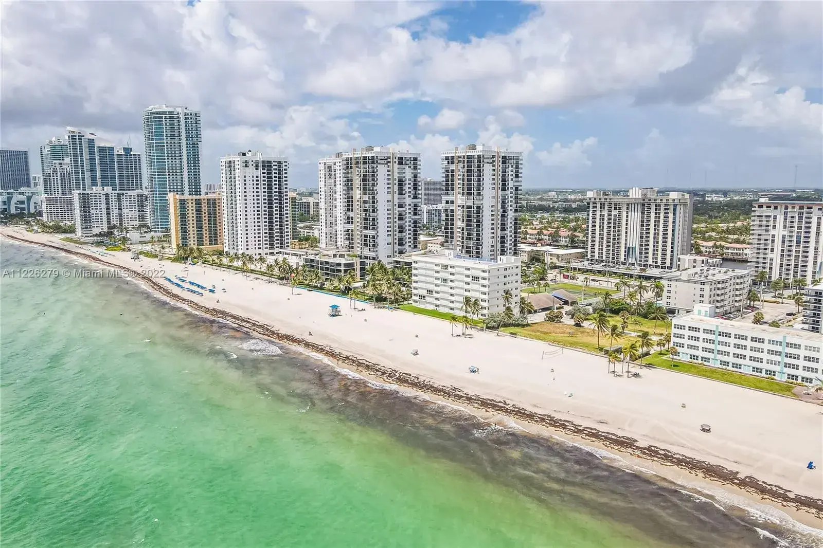 1 bedroom 1 bath Residential for sale at 1901 S Ocean Dr # 303, Hollywood FL 33019