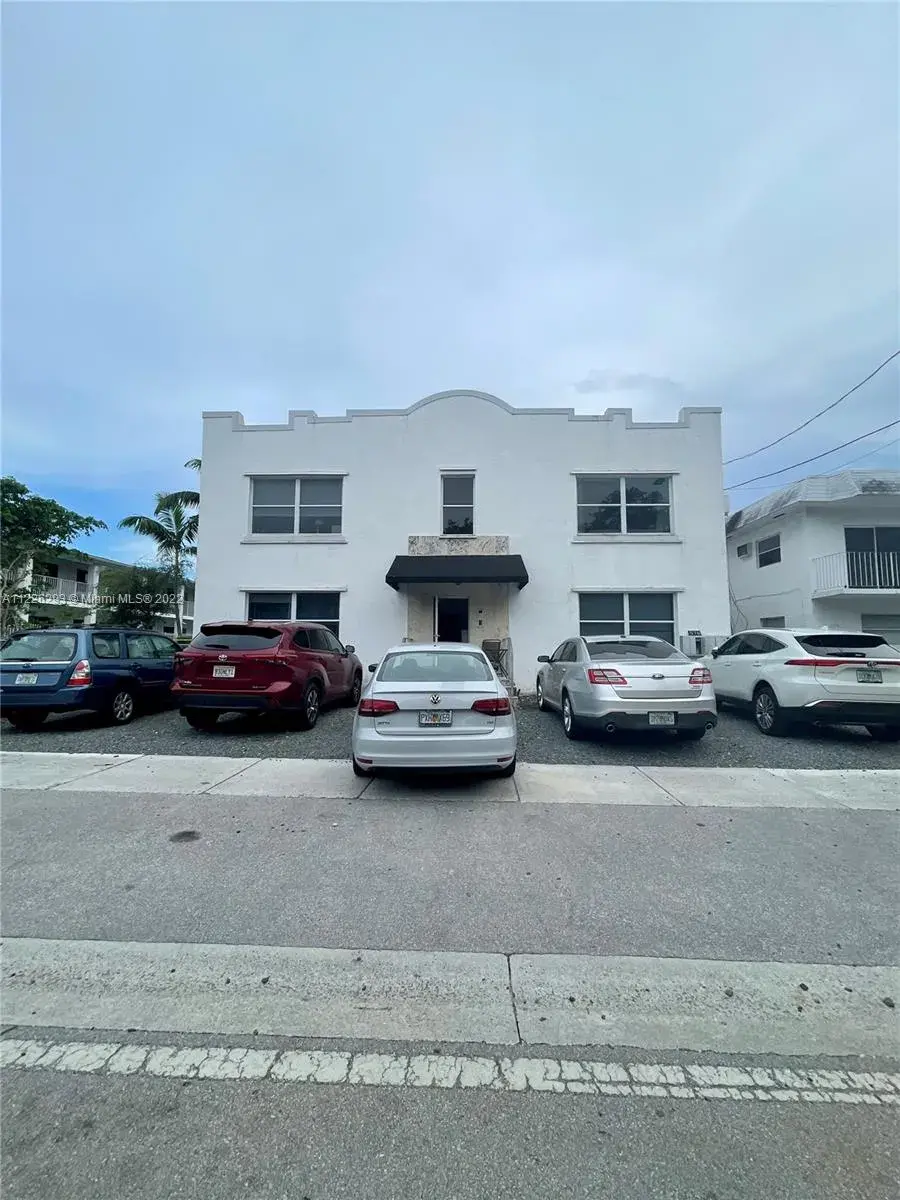 2 bedroom 1 bath Residential Lease for rent at 576 NE 63rd St # 2, Miami FL 33138