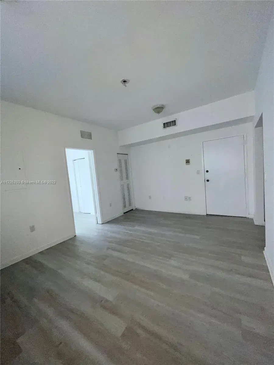 576 NE 63rd St # 2, Miami FL 33138