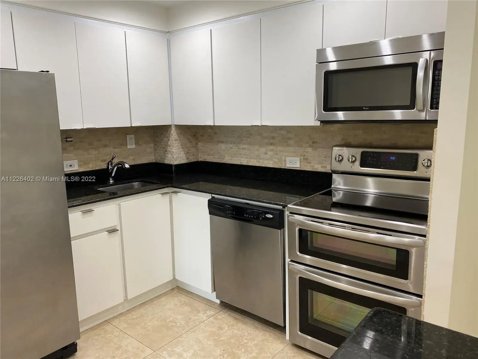 1 bedroom 1 bath Residential for sale at 1625 SE 10th Ave # 206, Fort Lauderdale FL 33316