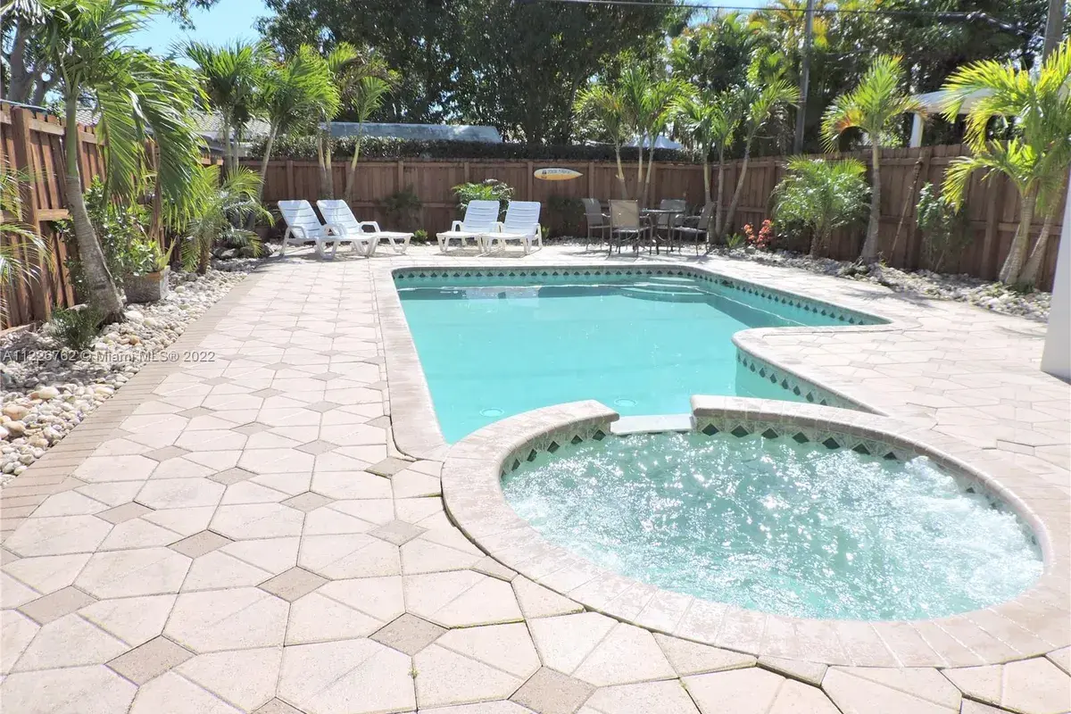 1148 Johnson St, Hollywood FL 33019