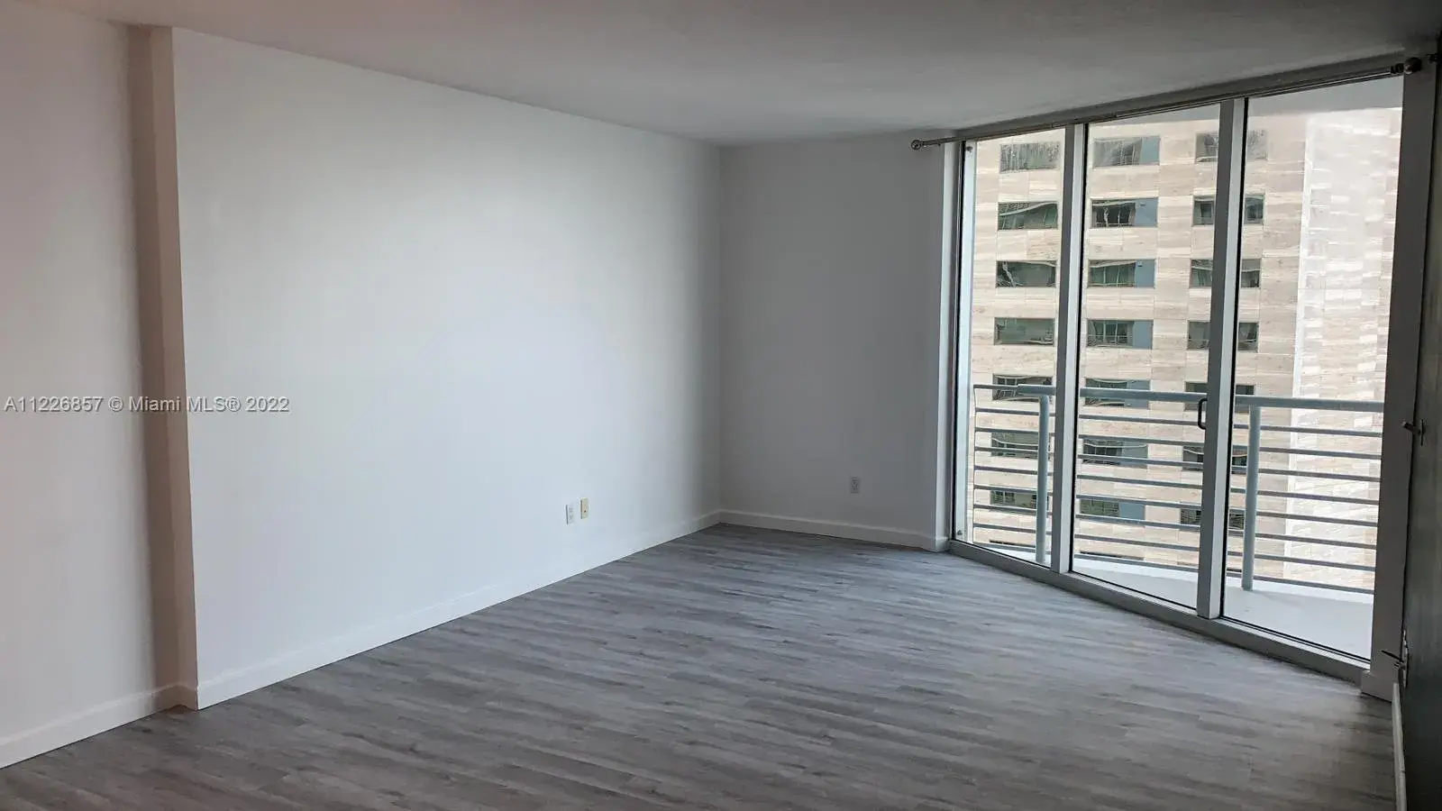 335 S BISCAYNE BLVD # 2010, Miami FL 33131