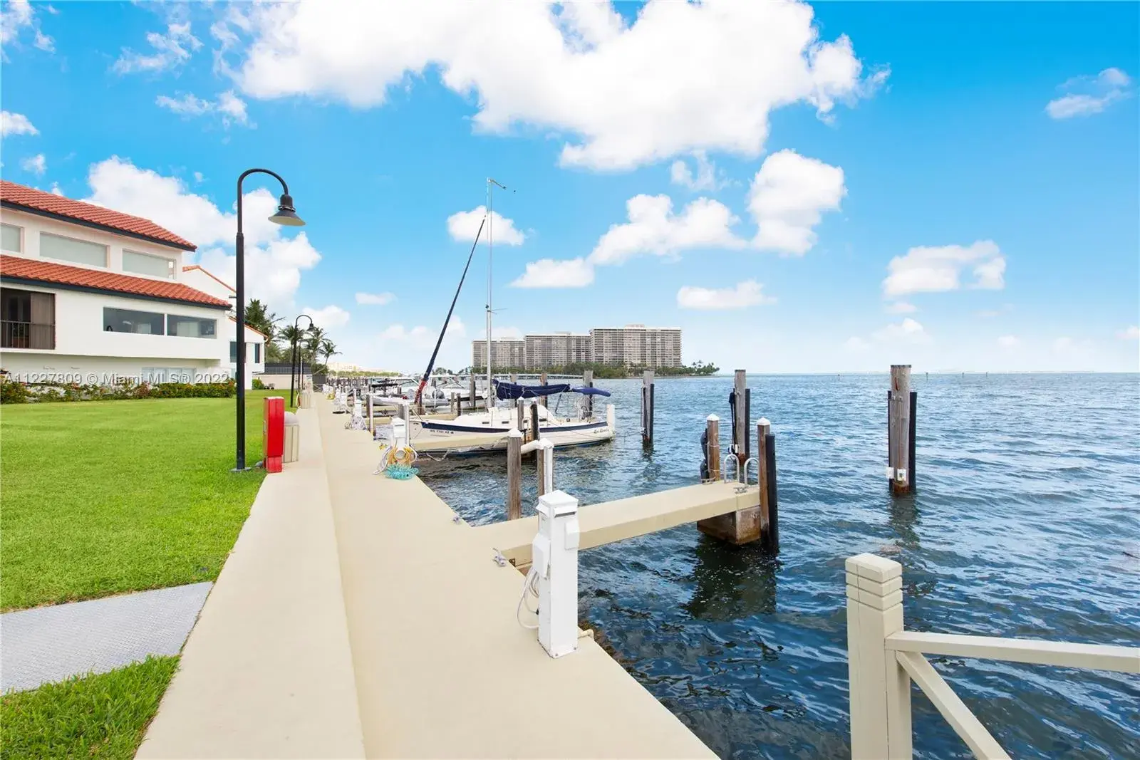 6 bedroom 4 bath Residential Lease for rent at 2000 S Bayshore Dr # 58, Miami FL 33133