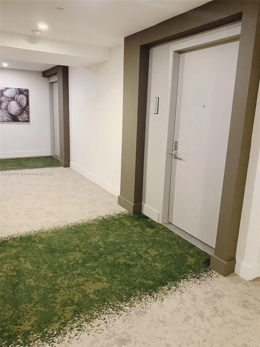 1 bedroom 1 bath Residential for sale at 488 NE 18th St # 2003, Miami FL 33132