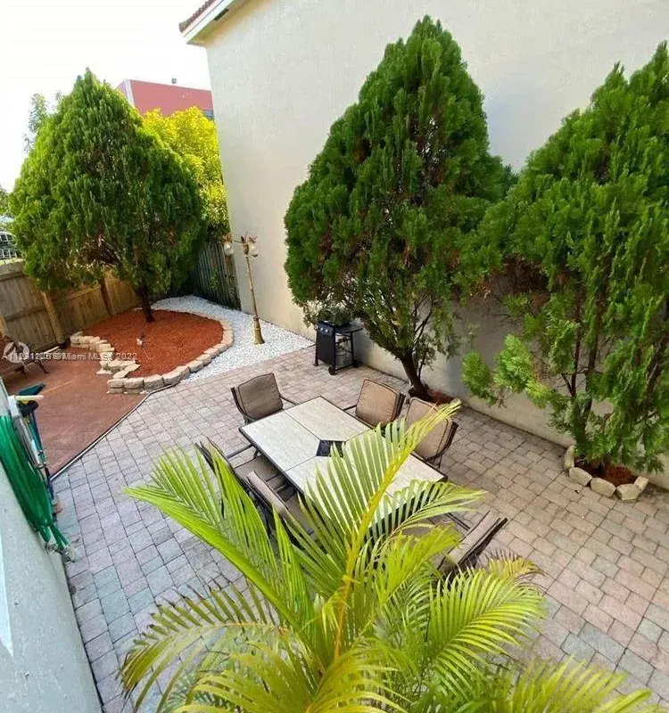8356 NW 10th St # 6D, Miami FL 33126