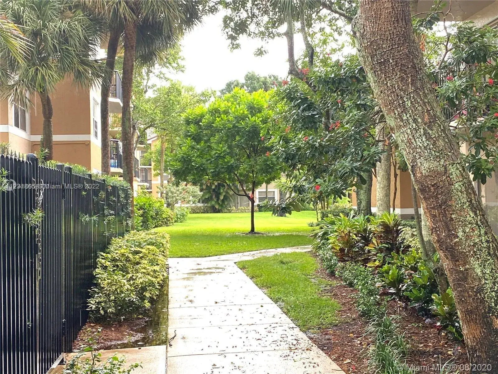 8761 Wiles Rd # 306, Coral Springs FL 33067