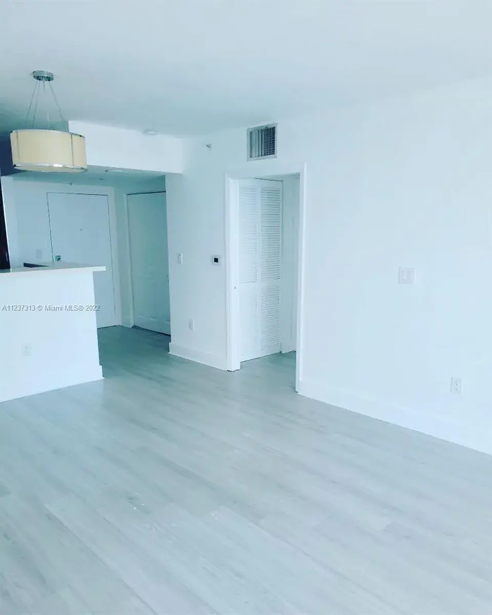 1155 Brickell Bay Dr # 3105, Miami FL 33131