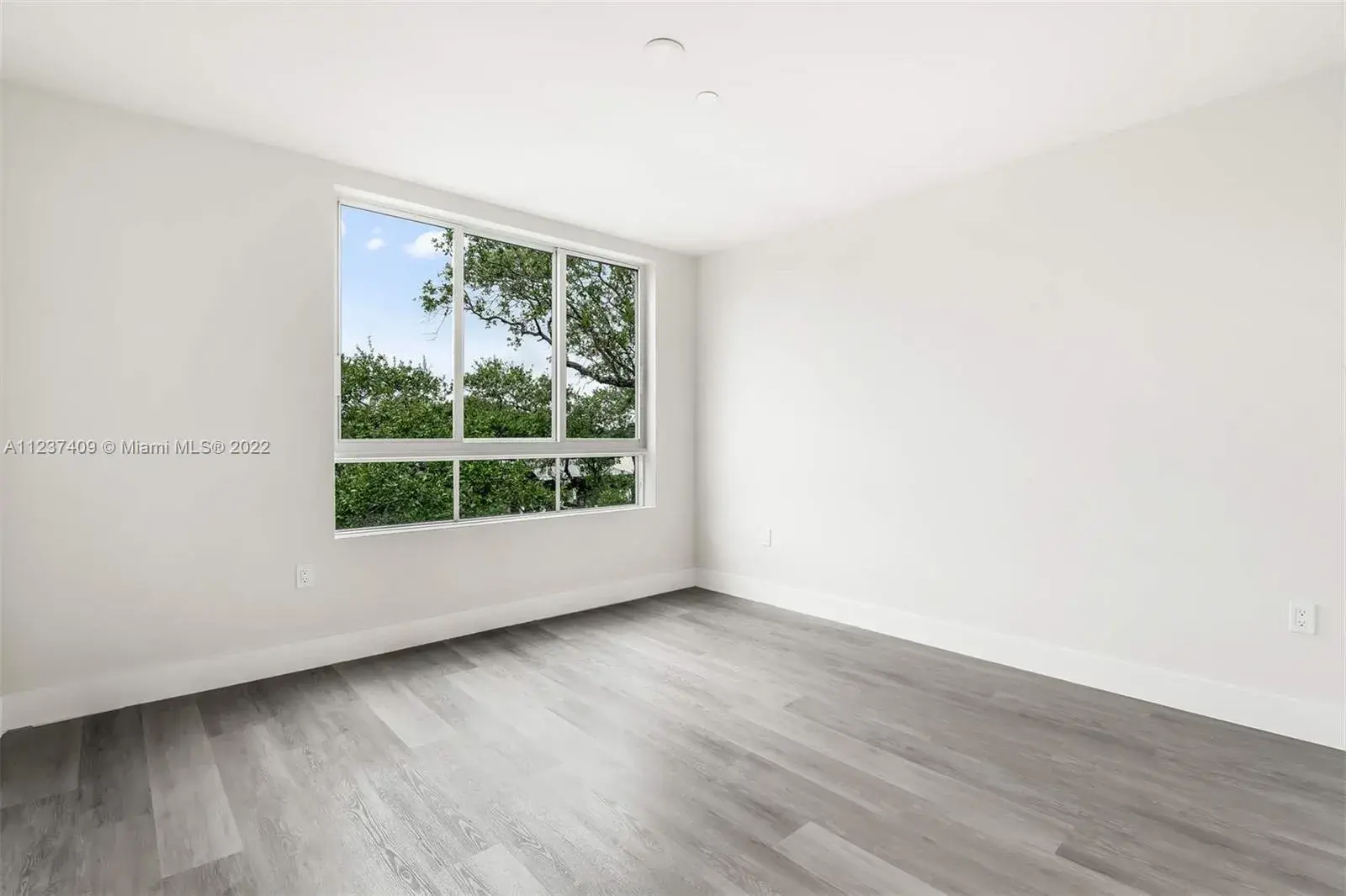2505 NE 193rd St # 4217, Miami FL 33180