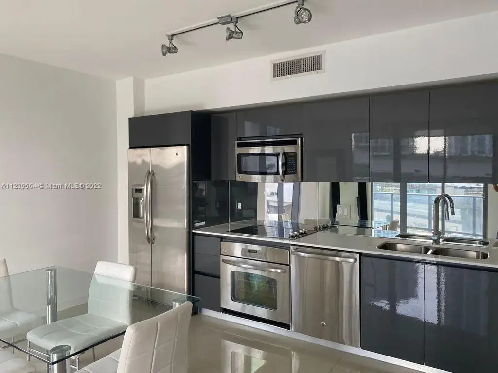31 SE 6th St # 702, Miami FL 33131