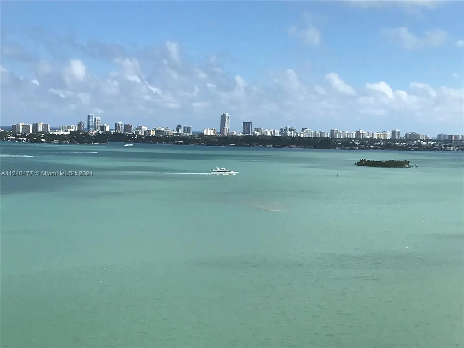 1 bedroom 1 bath Residential for sale at 2000 Towerside Ter # 1608, Miami FL 33138
