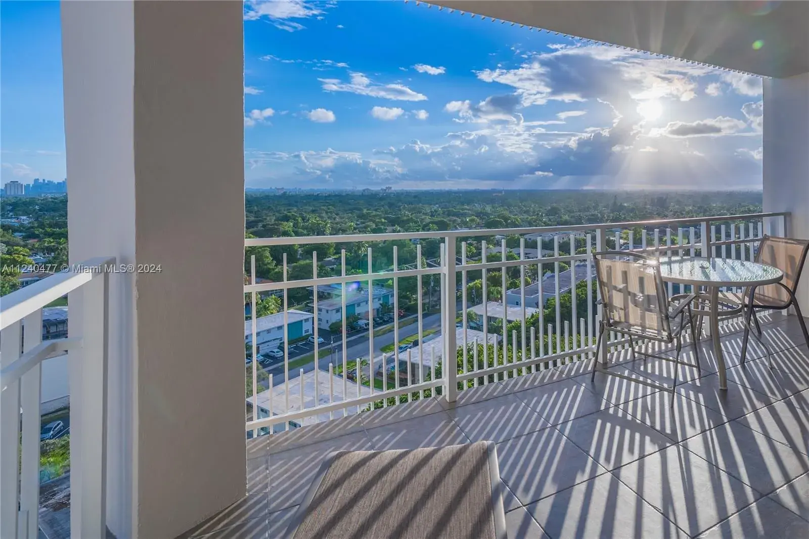 2000 Towerside Ter # 1608, Miami FL 33138