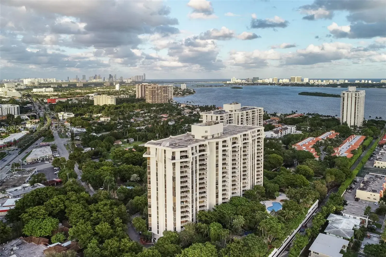 2000 Towerside Ter # 1608, Miami FL 33138