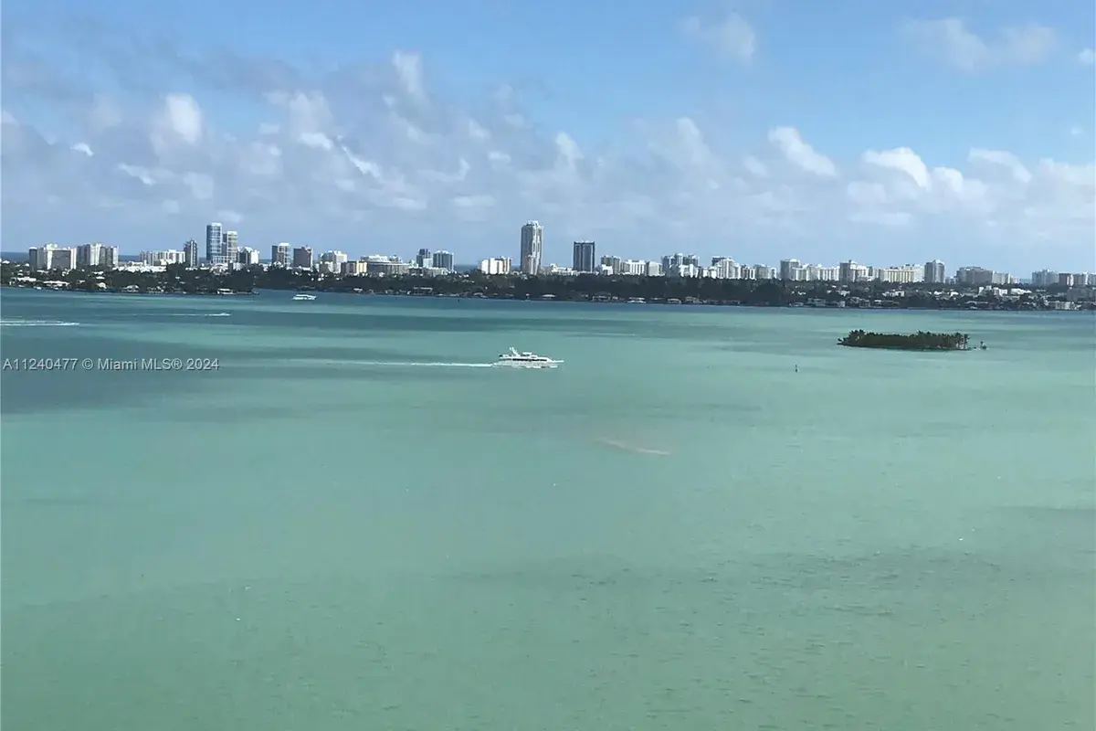 2000 Towerside Ter # 1608, Miami FL 33138