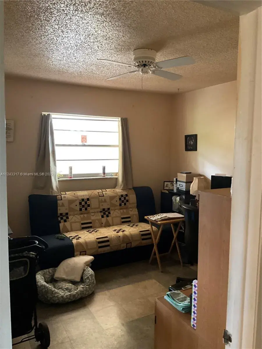 300 Berkley Rd # 312, Hollywood FL 33024