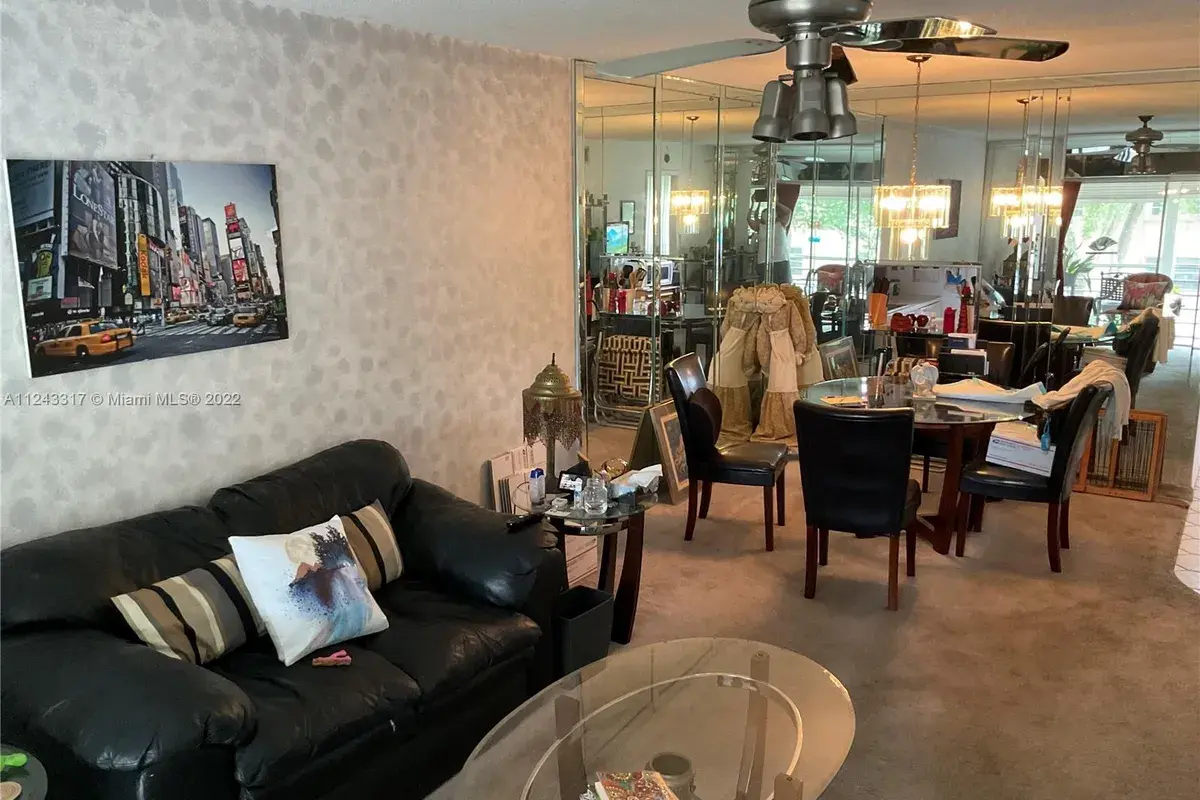 300 Berkley Rd # 312, Hollywood FL 33024