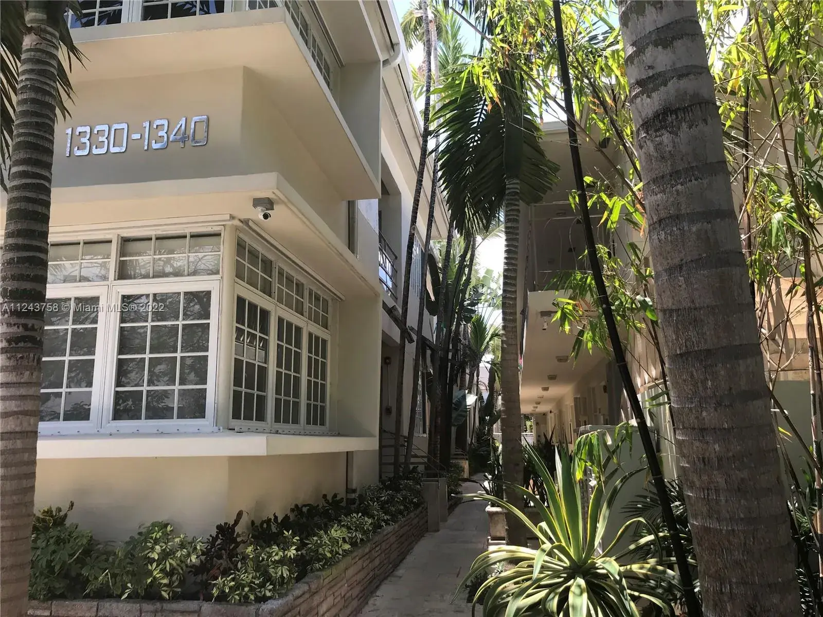 1 bath Residential Lease for rent at 1340 Drexel Ave # 306, Miami Beach FL 33139