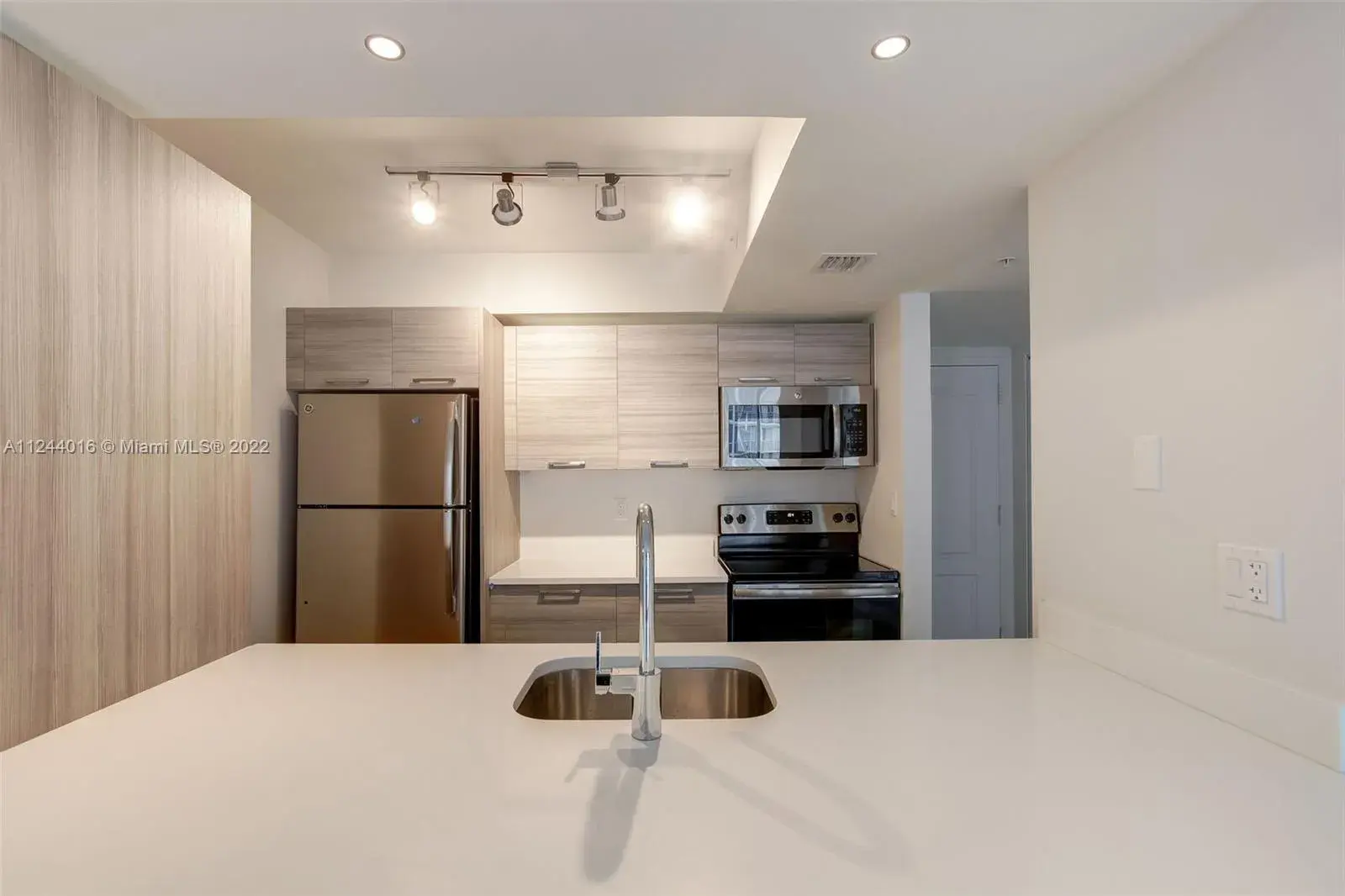 1756 N Bayshore Dr # 31E, Miami FL 33132