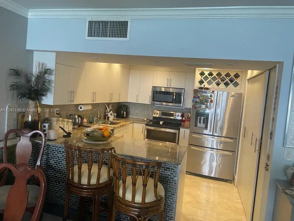 3725 S Ocean Dr # 1402, Hollywood FL 33019