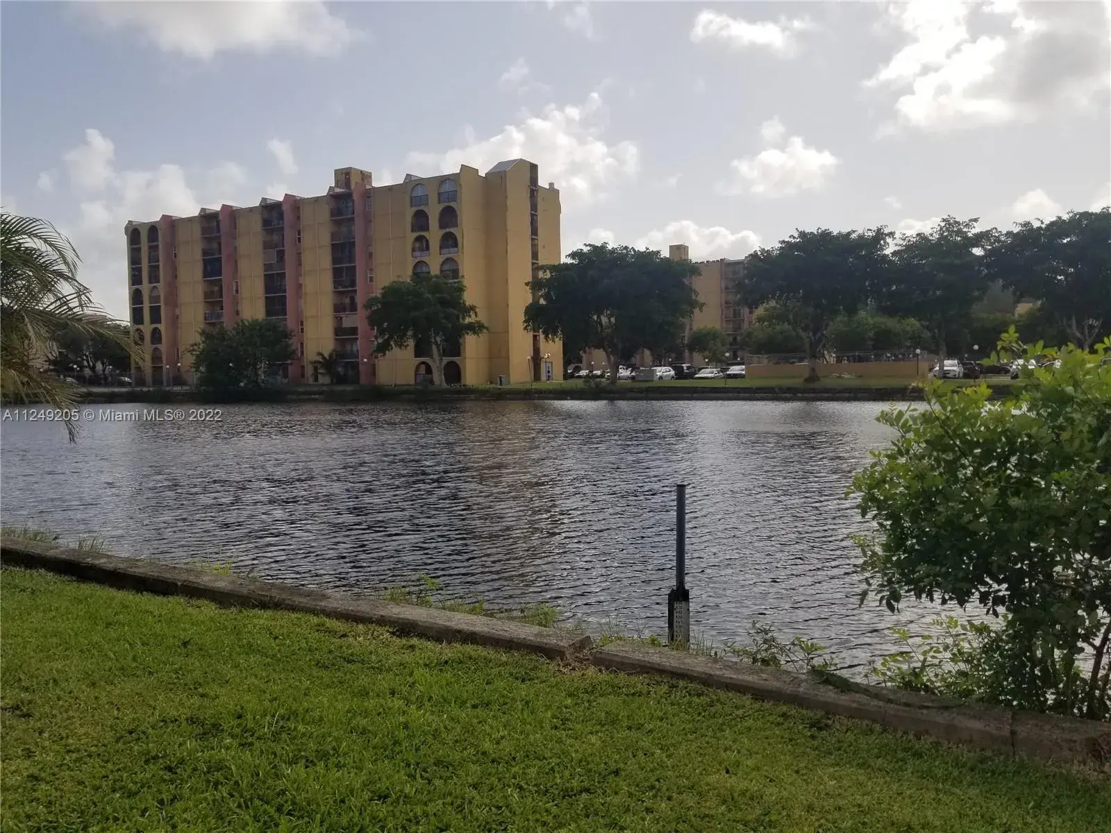 4707 NW 7th St # 8, Miami FL 33126
