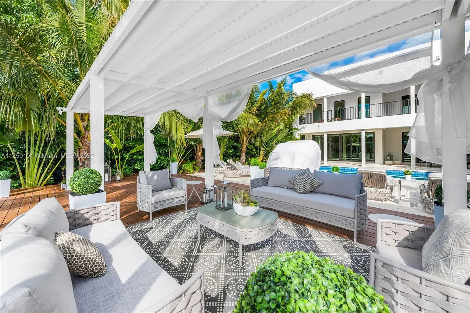 8 bedroom 8 bath for sale at 3734 Chase Ave, Miami Beach FL 33140