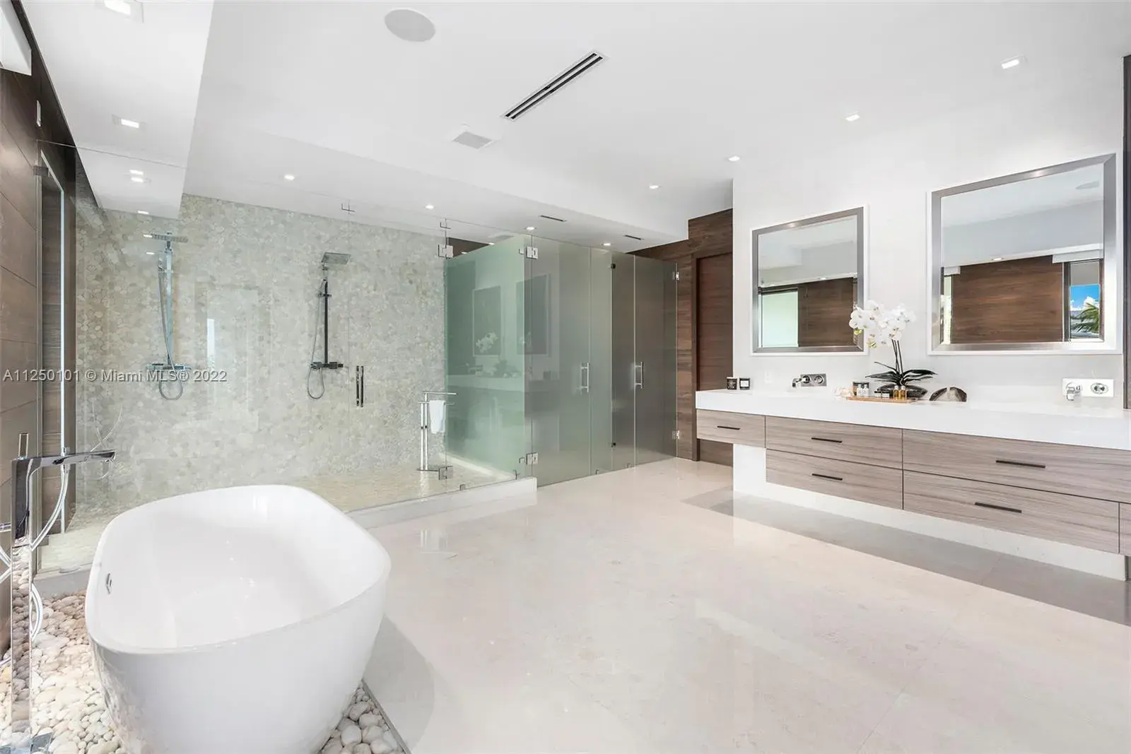 3734 Chase Ave, Miami Beach FL 33140